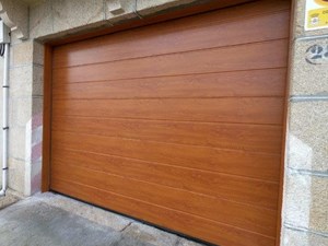 ¿Qué vida útil tiene una puerta de garaje?