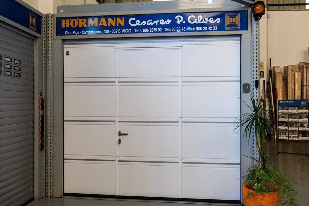 ¡Consiga su puerta de garaje Hörmann desde 849€!