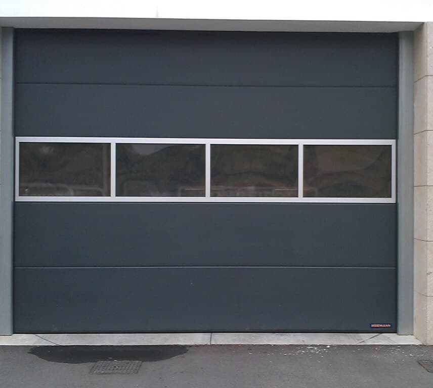 Comprar una puerta de garaja automática en Vigo