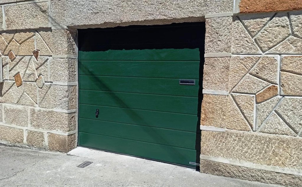 Instalación de puertas de garaje Hörmann en Vigo