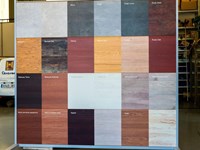 Los 3 mejores colores para puertas de garaje en viviendas unifamiliares
