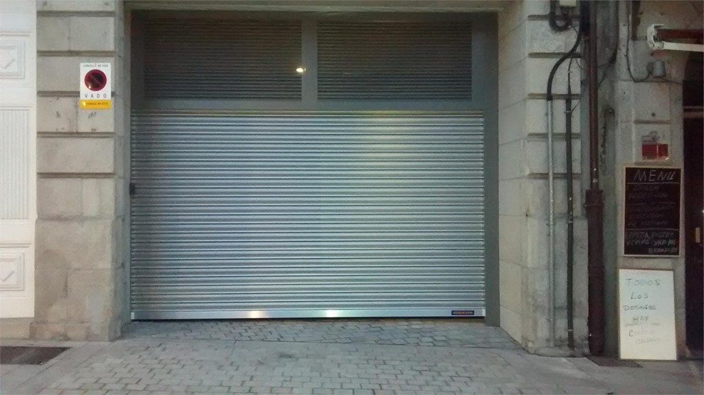 Los 5 errores más comunes al instalar puertas de garaje y cómo evitarlos