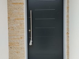 puerta de entrada vivienda Thermo65