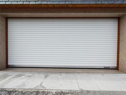 puerta  Hormann rolltore   modelo Decotherm SB