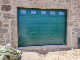 Puerta seccional  LPU42 Kassette con acristalamientos S0