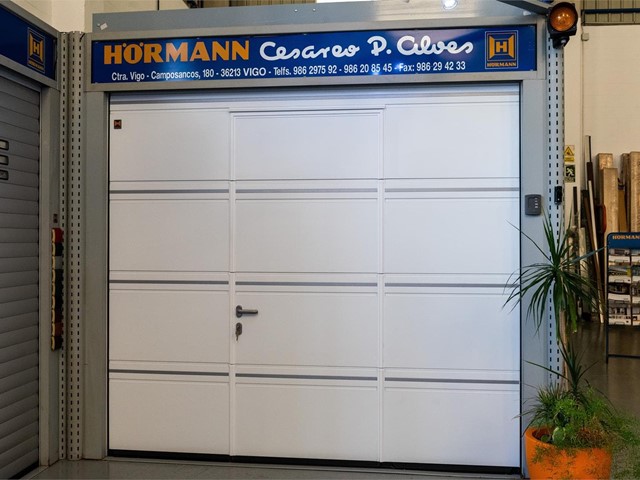 Puertas de entrada ThermoSafe Decoral de Hörmann