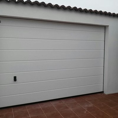 Puertas de garaje seccionales: ¿qué ventajas tienen?